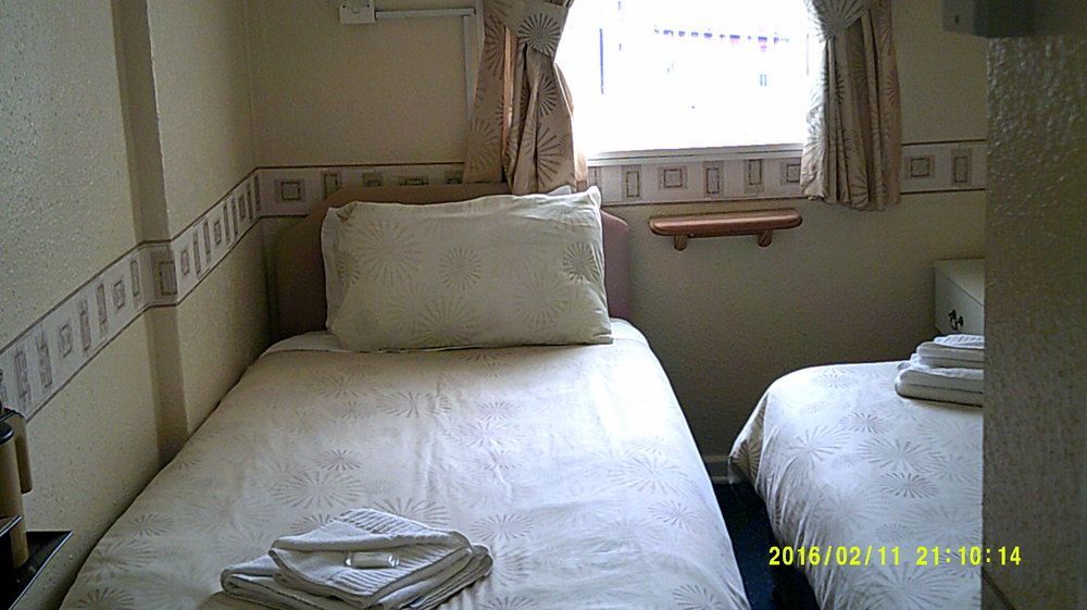 Olivers Strickley Over 35 Years Only Blackpool Ngoại thất bức ảnh